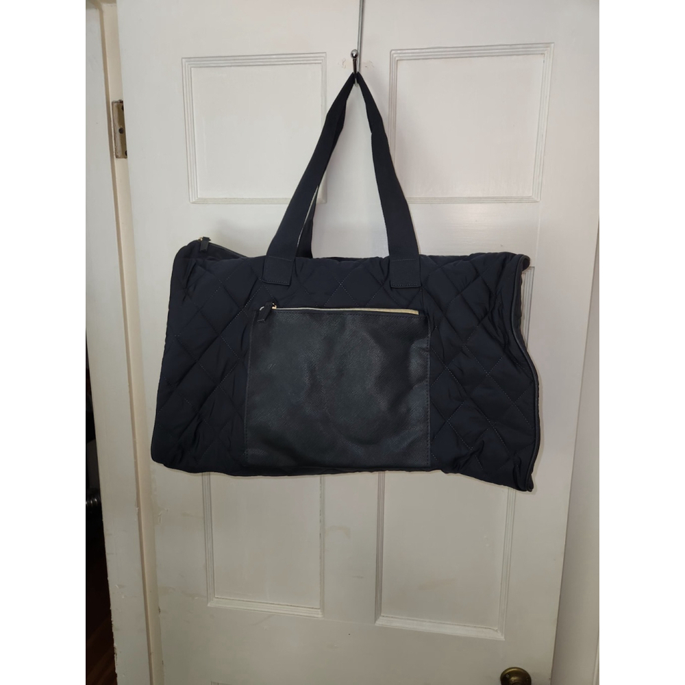 DSW Quilted Weekender Bag In Navy Blue